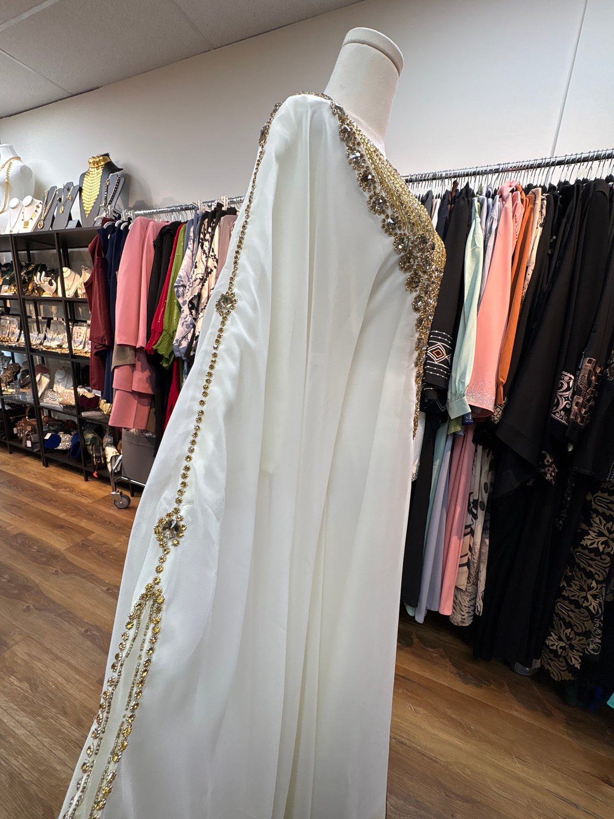 Iraqi Hashimi Dress – Ivory & Gold
